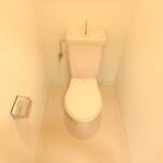 大通りに面し、生活至便です。 画像6