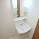 バス、トイレ、シャンプードレッサー3点セパレート。 画像6