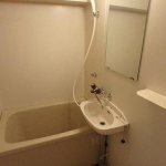 大通りに面し、生活至便です。 画像5