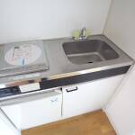 2WAYアクセス。洋室広々８帖。 画像4