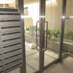 全室、大通りに面し、明るいお部屋。生活至便です。 画像3