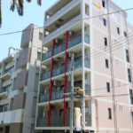 王子公園駅、徒歩３分。手入れの行き届いたマンションです。